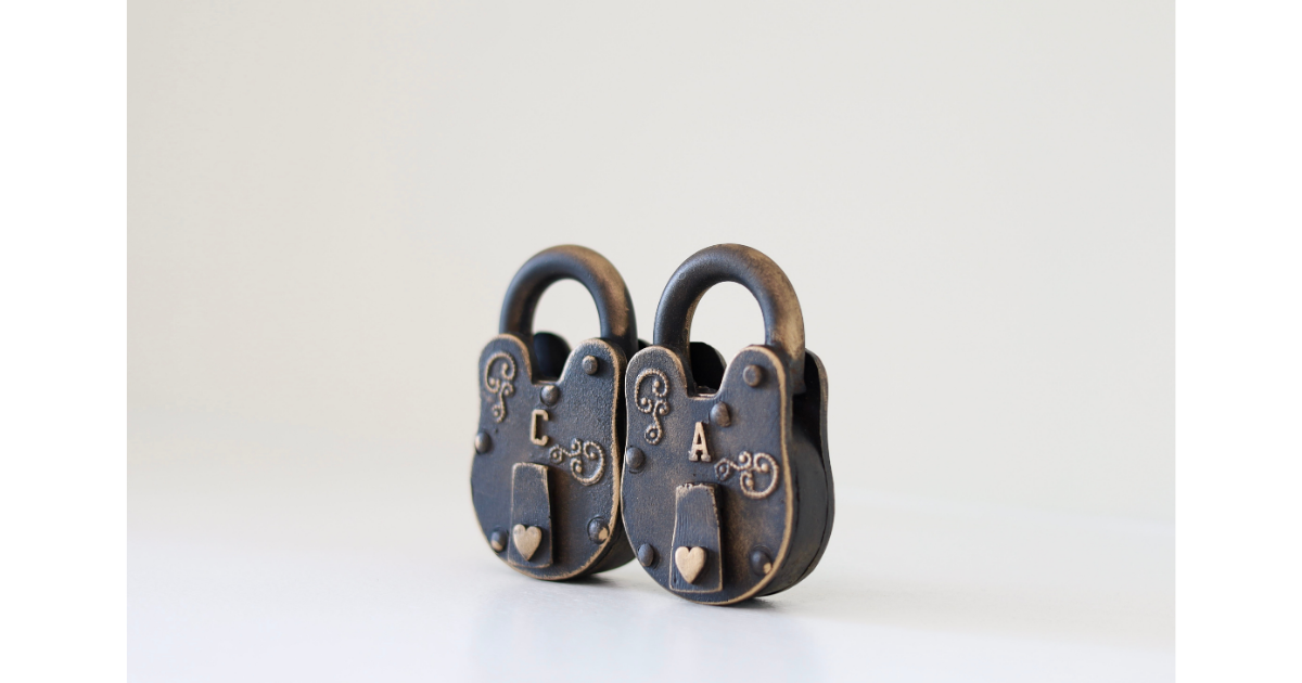 ASTORIA LOVE LOCKS — MENAGERIE